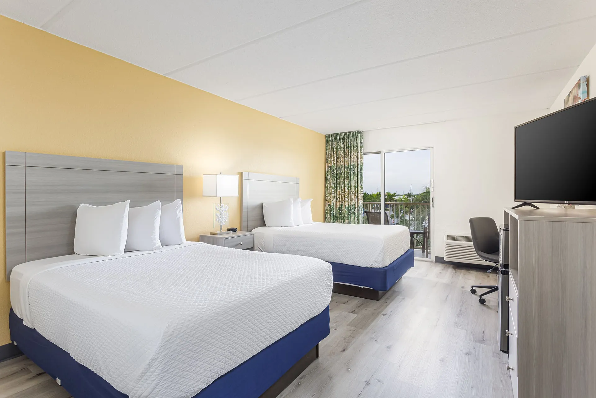 HUTCH 2023 060 Rooms